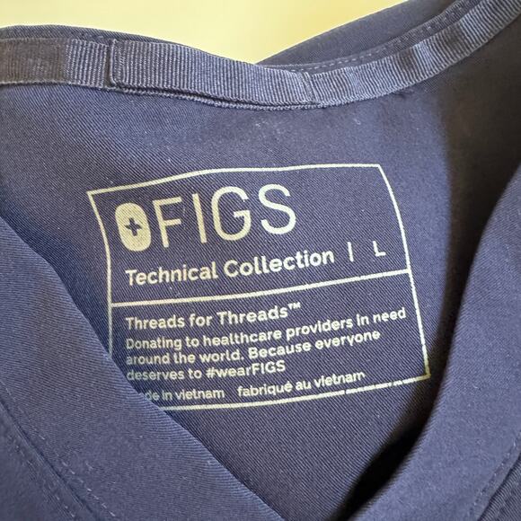 Figs Navy Blue Scrub Top Bundle of 3 Navy Size XL M22SW1020 Tab Pocket Shirt EUC - Picture 7 of 11